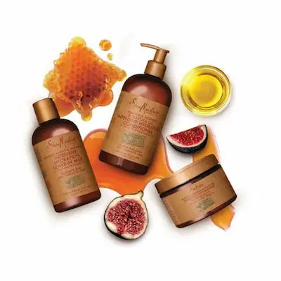 La gamme Shea Moisture Manuka Honey and Mafura Oil est riche en agents émollients. Ces soins capillaires hydratent en profondeur et apportent de la brillance aux cheveux secs et ternes.