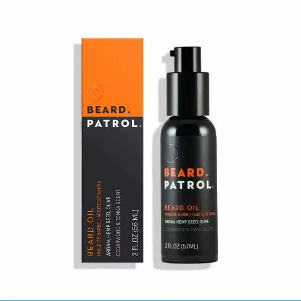 Huile à barbe Beard Patrol - Beard Oil Flacon 57ml laisse un parfum chaud et subtil du bois de cèdre et de la fève tonka.