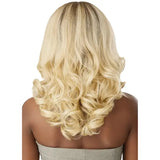 Perruque blonde body wave lace HD 18 pouces Outre Swirl 108