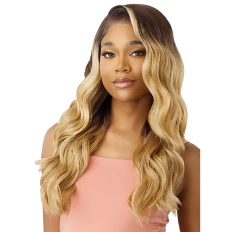 Perruque londe lace HD body wave longue Outre Jaina