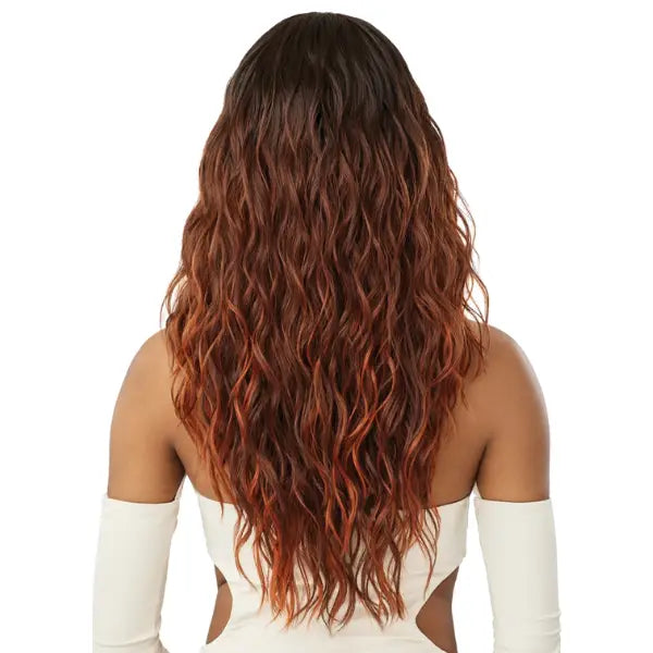 Perruque ginger HD lace 13x6 body wave wet & wavy Outre Irina