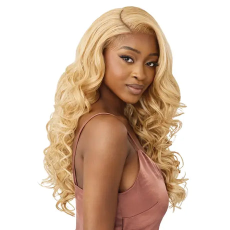 Perruque lace closure yaki loose curl blonde Outre Glam Curls 24 pouces