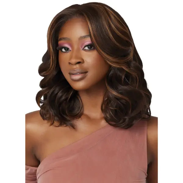 Perruque Lace HD 13x4 ondulée wavy bob chocolate Outre Jeannie