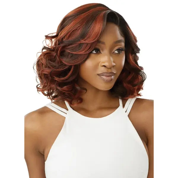 Perruque lace HD bob bouclée ginger brown Outre Vietta