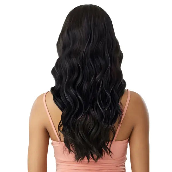 Perruque lace HD body wave noir et longue Outre Jaina