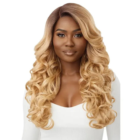 Perruque lace HD loose wave longue blonde Outre Hudson