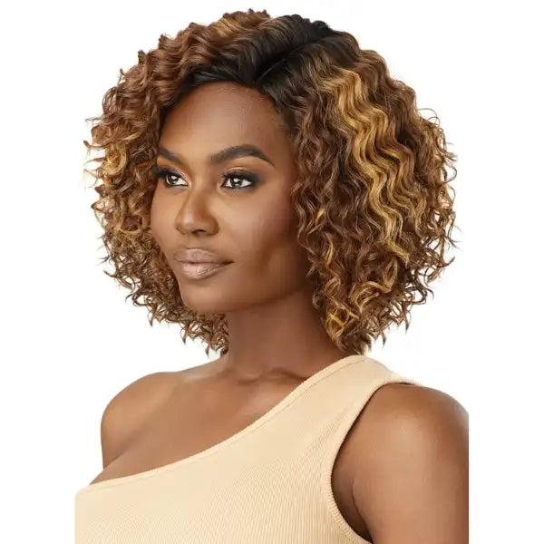 Perruque synthétique bouclée curly bob caramel Outré wigpop Tionna