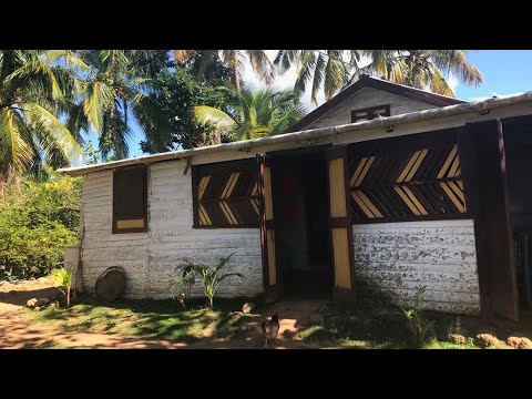 Fabrication artisanale traditionnel Haïtienne de l'huile de Ricin 