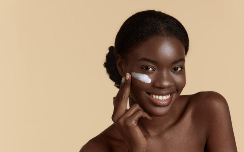 Soins visage pour peau noire métisse, tous nos conseils 