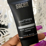 Base matifiante pour absorber le sébum à la surface de la peau sans dessecher ni obstruer les pores. Mattifier Face Primer - Sacha Cosmetics 30ml