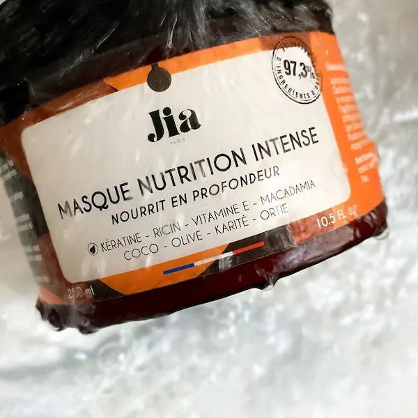 Le masque capillaire nutrition intense Jia Paris redonne à vos cheveux élasticité et souplesse