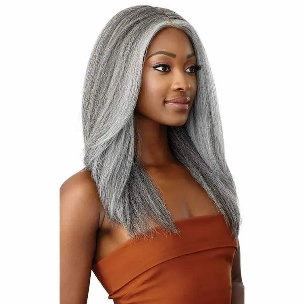 Perruque texture yaki longue et grise - Outré Lace Front Wig Neesha 207 en teinte FF Misty Smoke Gray.