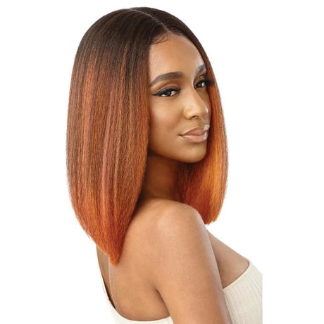 Perruque bob lace front wig HD Transparent lisse effet yaki straight en rousse effet ombré DRFF Cajun Spice Anniston Outre