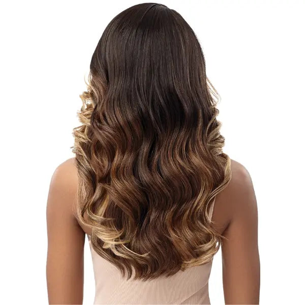 Perruque Lace Front Wig ondulée wavy caramel longue HD transparent couleur DRFF Caramel Mocha Outre 