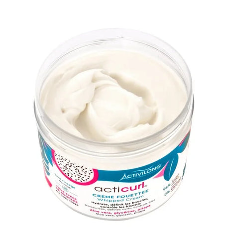 Acticurl Crème Fouettée texture aérienne non-collante pour hydrater, définir les boucles et contrôler les frisottis